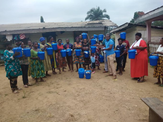 IYEC in partnership with the United Nation Population Fund (UNFPA) distributing dignity kits to Internally displaced women in NDIAN division South west region.